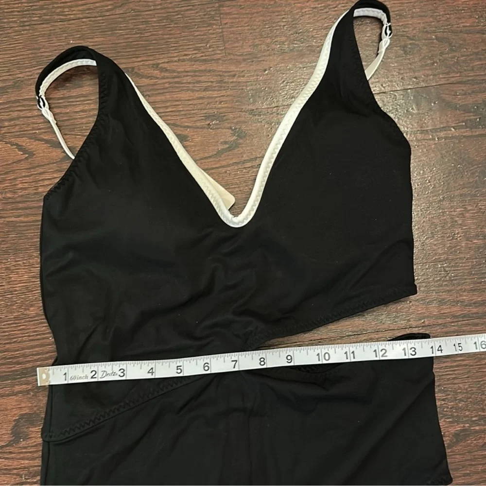 NWOT Seaside Cutout One-Piece Swimsuit Black Size M